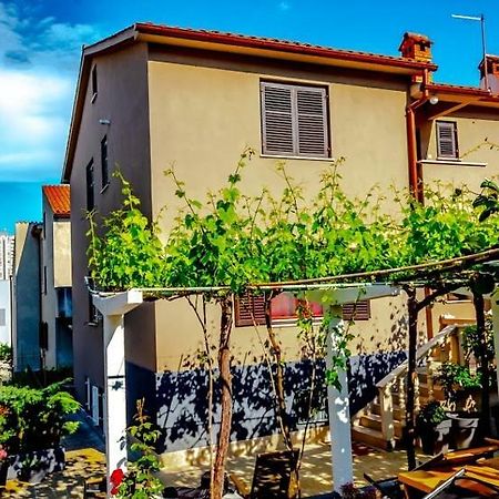 Apartment Katia Pula Exterior photo