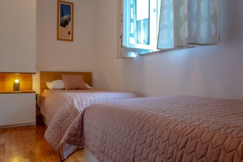 Apartment Katia Pula Exterior photo